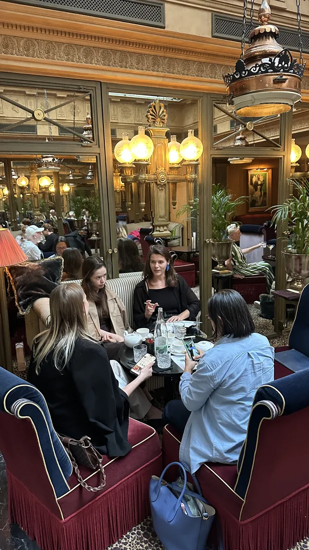 Mastermind group discussion — photograph 4